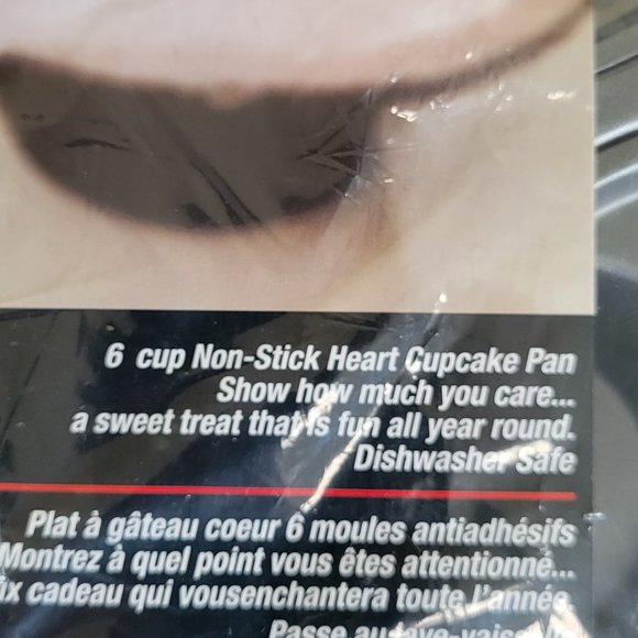 Chicago Metallic Heart Cupcake Pan NOS Vintage - Picture 3 of 8